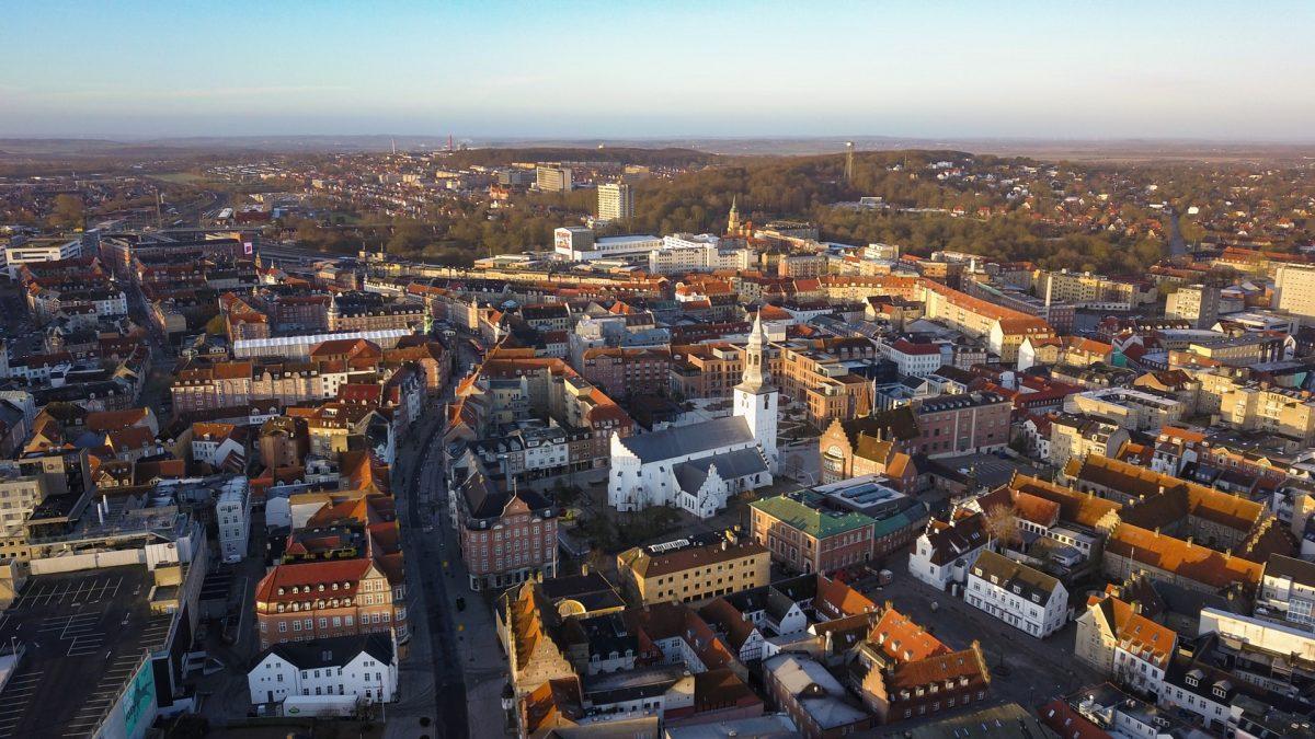 En køberrådgiver i Aalborg sikrer dig et trygt boligkøb i hele processen